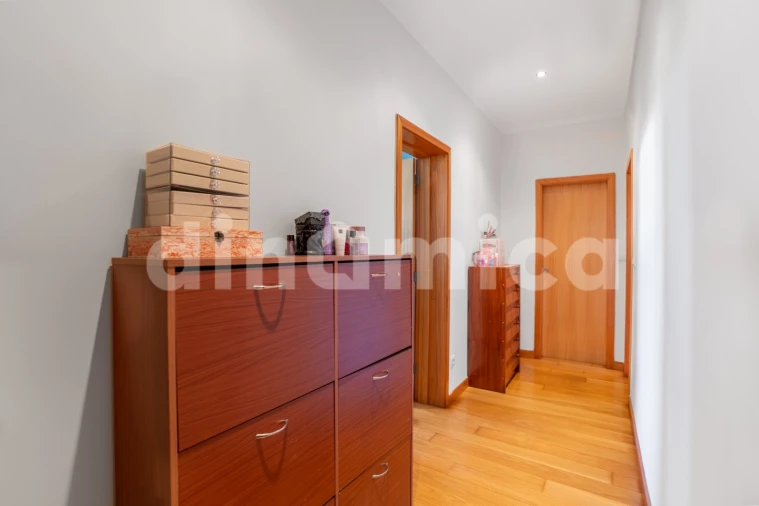 Moradia T4 para Venda em Oliveira (São Mateus) Foto 12