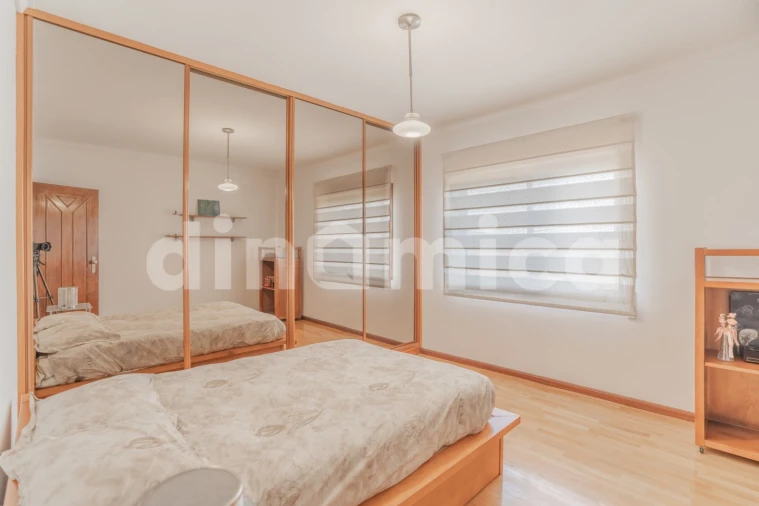 Moradia T4 para Venda em Oliveira (São Mateus) Foto 22