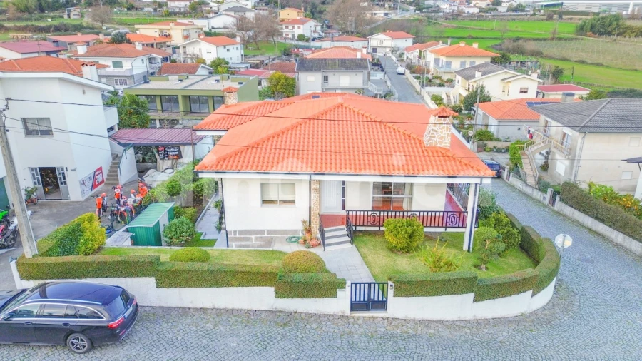 Moradia T4 para Venda em Oliveira (São Mateus) Foto 2