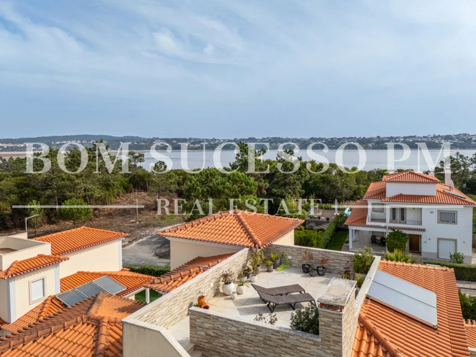 Moradia T4 para Venda em Vau Foto 12