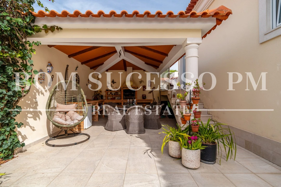 Moradia T4 para Venda em Vau Foto 16