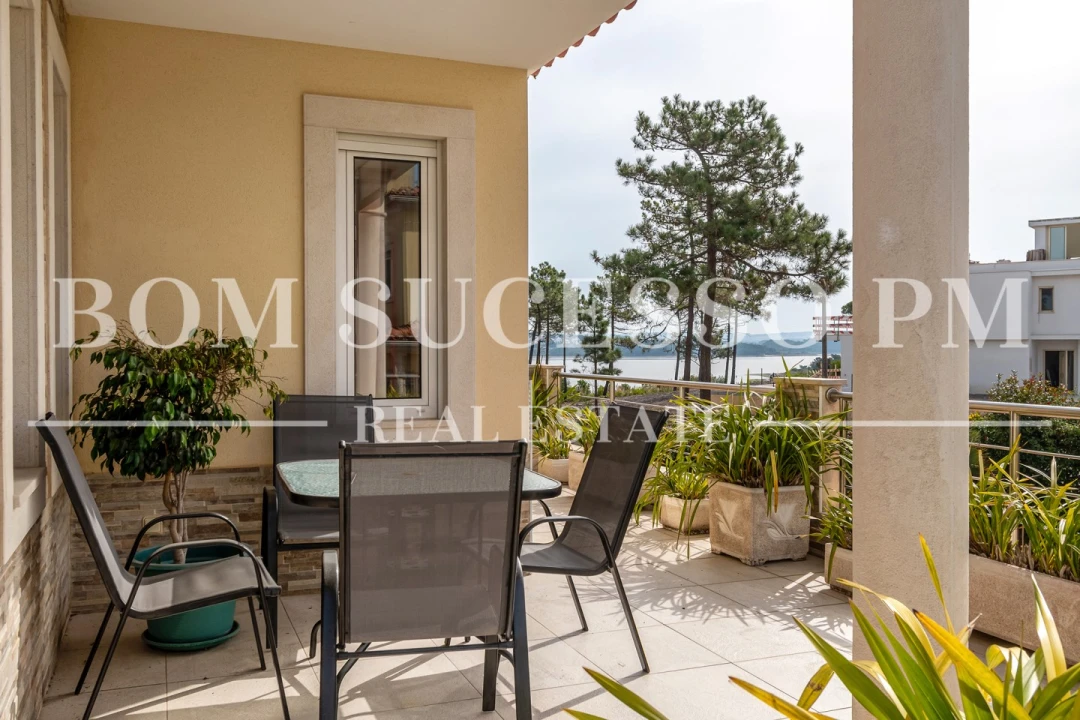 Moradia T4 para Venda em Vau Foto 19