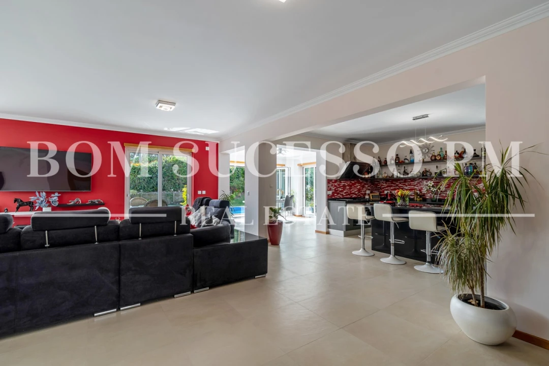 Moradia T4 para Venda em Vau Foto 23