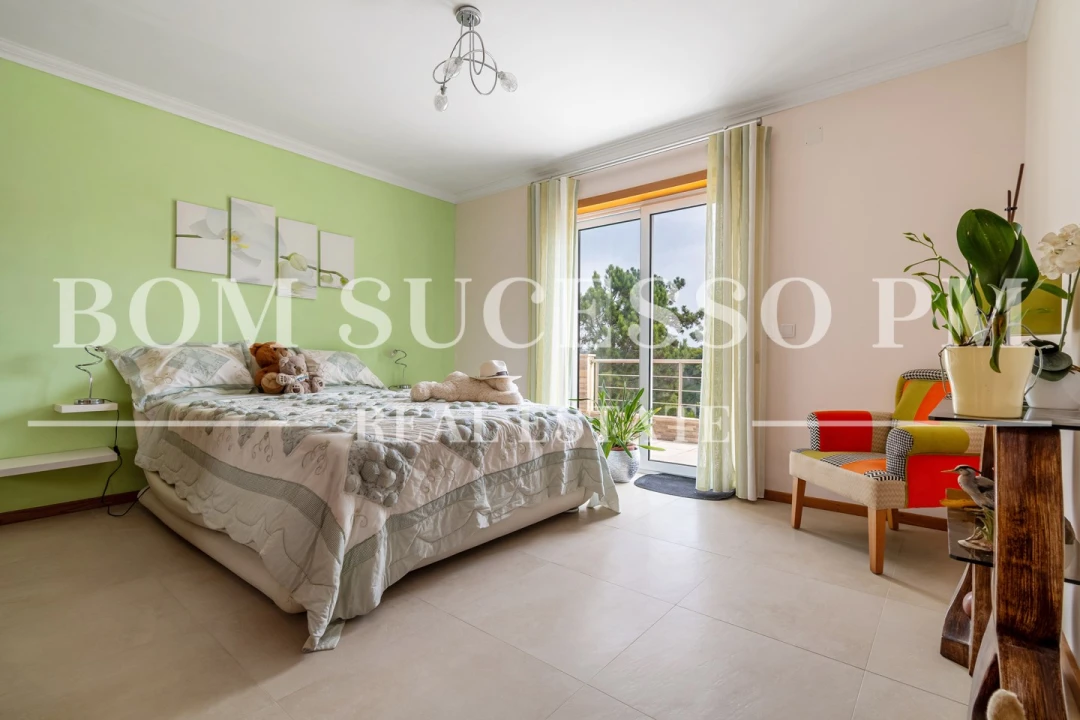 Moradia T4 para Venda em Vau Foto 42