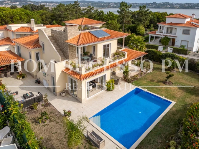 Moradia T4 para Venda em Vau Foto 2