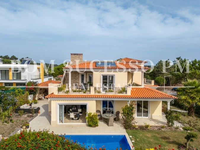 Moradia T4 para Venda em Vau Foto 10