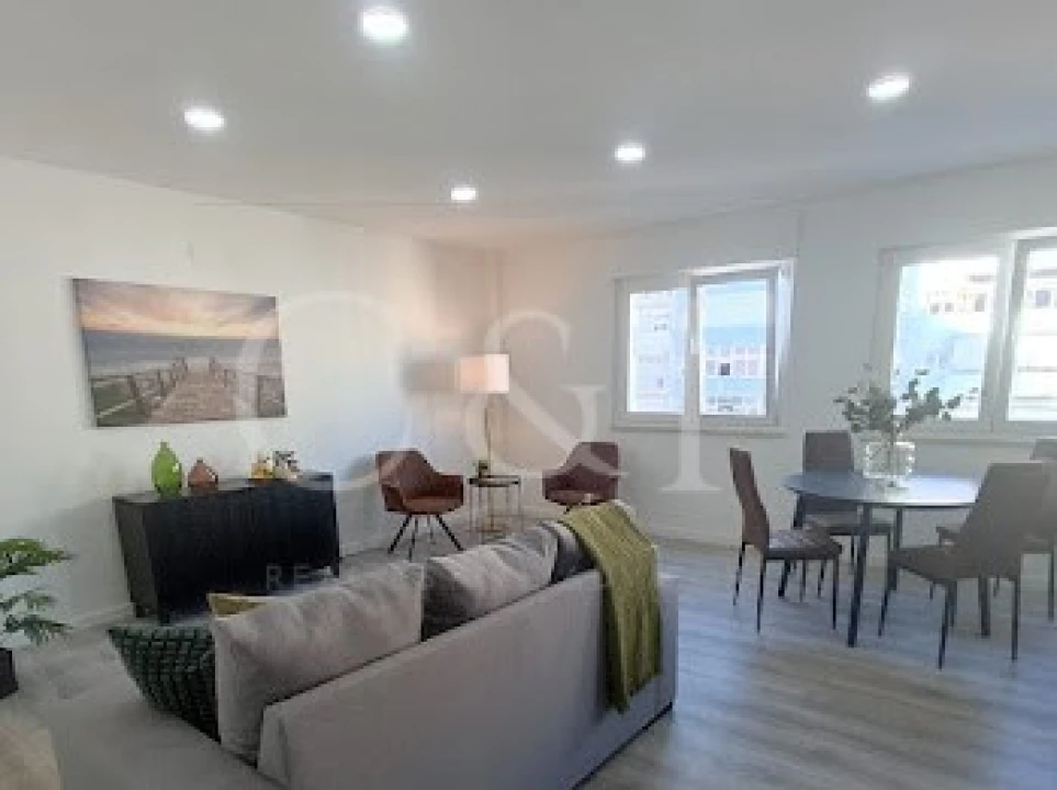 Apartamento T2 para Venda em Benfica Foto 23