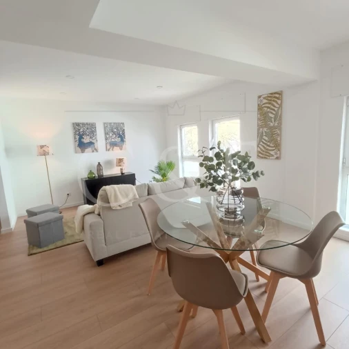 Apartamento T2 para Venda em Benfica Foto 5