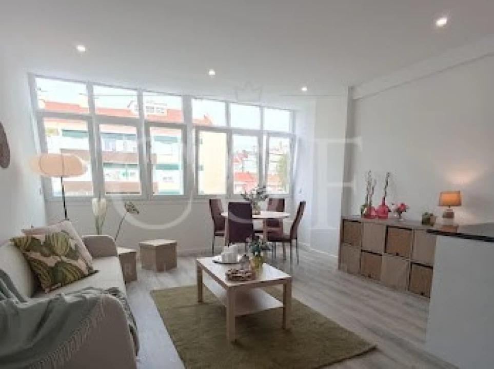 Apartamento T2 para Venda em São Domingos de Benfica Foto 7
