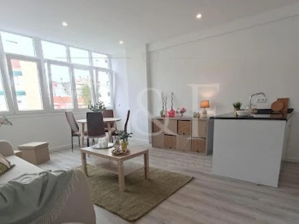 Apartamento T2 para Venda em São Domingos de Benfica Foto 16