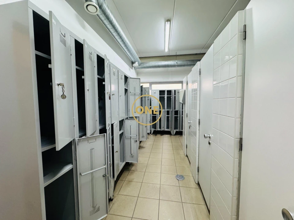 Armazém para Arrendamento em Lordelo Foto 18