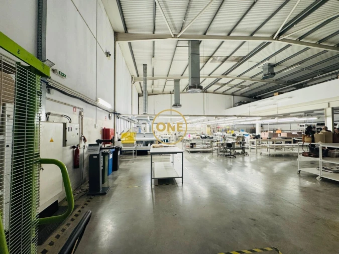 Armazém para Arrendamento em Lordelo Foto 12