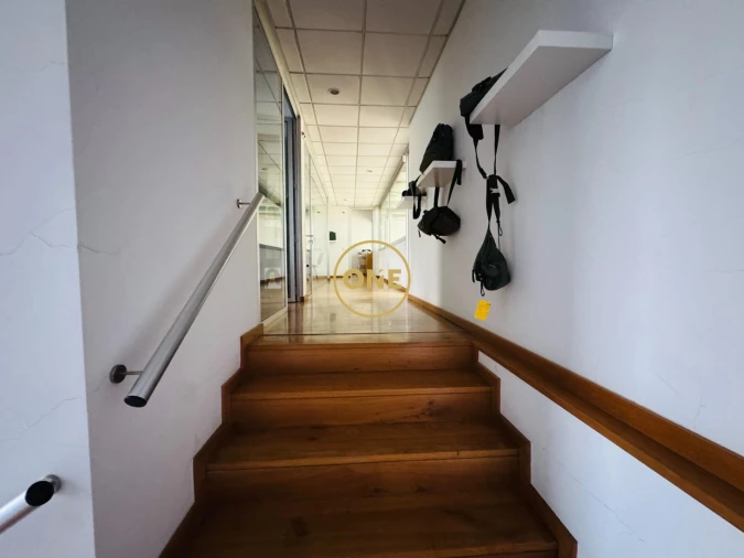 Armazém para Arrendamento em Lordelo Foto 4