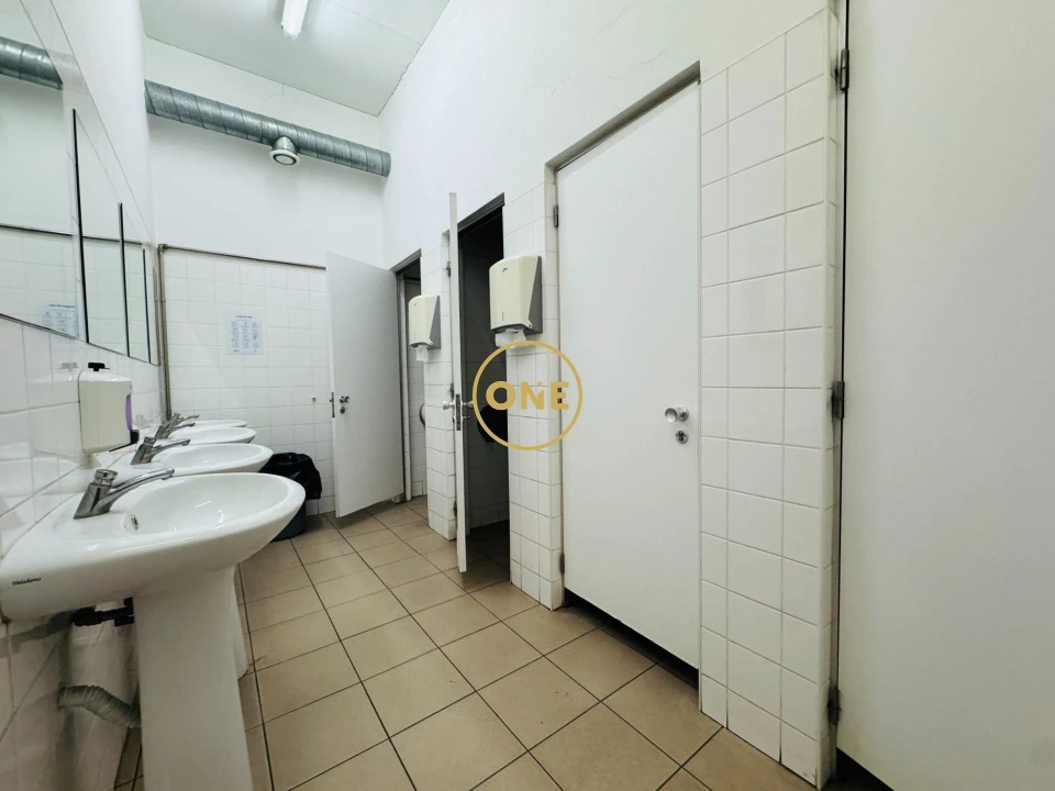 Armazém para Arrendamento em Lordelo Foto 20