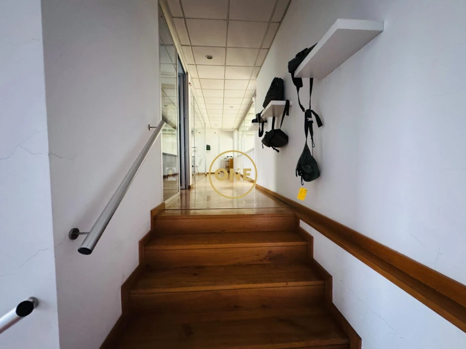 Armazém para Arrendamento em Lordelo Foto 4