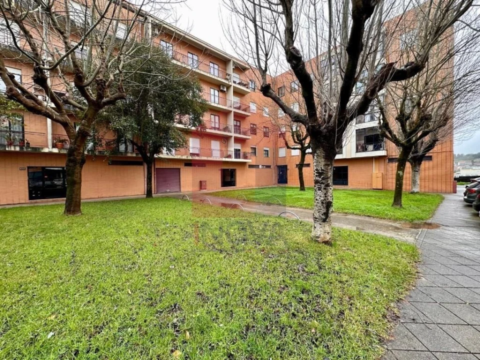 Apartamento T3 para Venda em Nogueira, Fraião e Lamaçães Foto 16