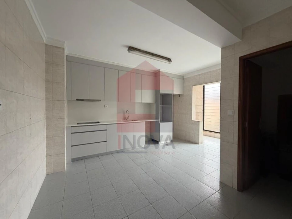 Apartamento T3 para Venda em Nogueira, Fraião e Lamaçães Foto 3