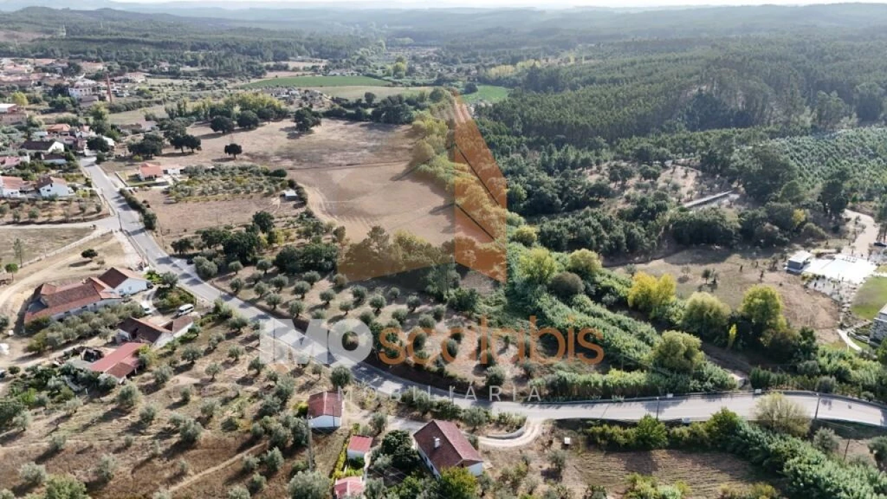 Terreno para Venda em Alcanede Foto 12
