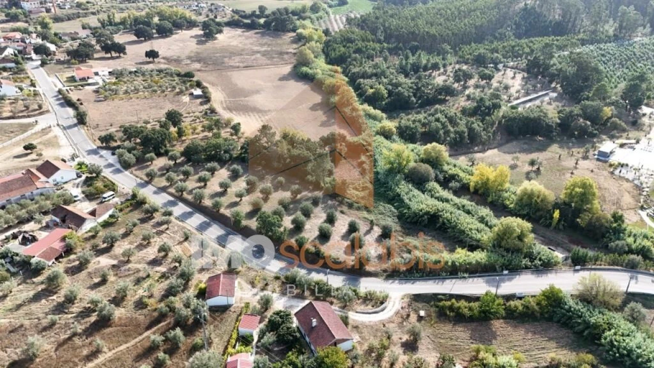 Terreno para Venda em Alcanede Foto 11