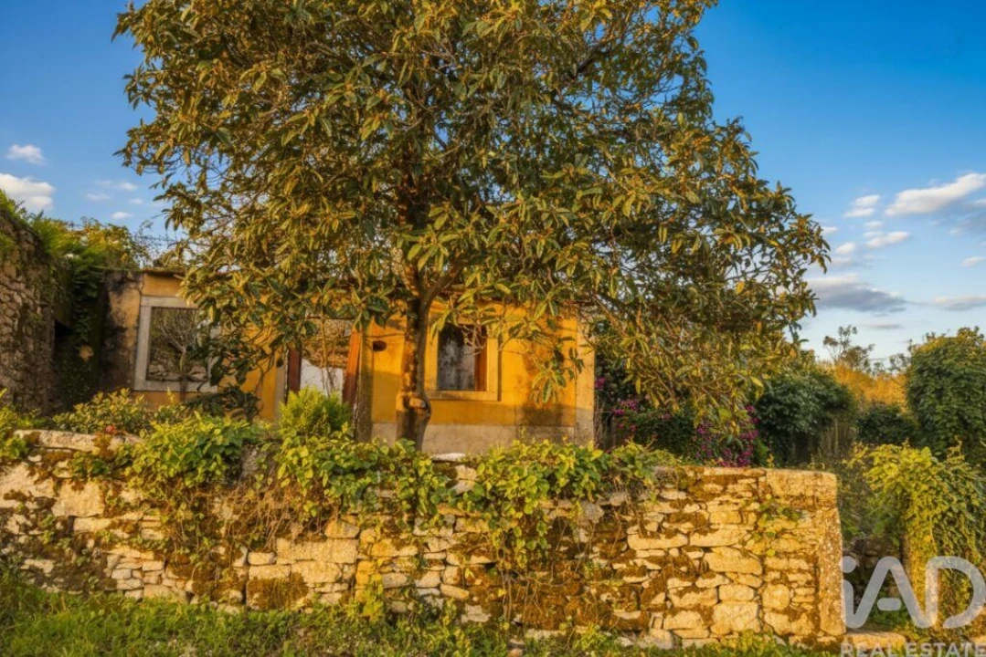 Moradia para Venda em Chãos Foto 1