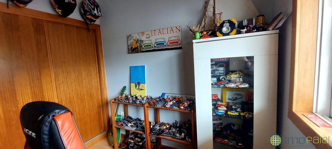 Moradia T4 para Venda em Praia do Almoxarife Foto 17