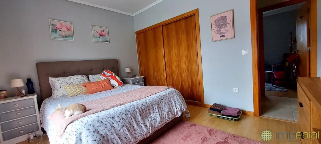 Moradia T4 para Venda em Praia do Almoxarife Foto 10