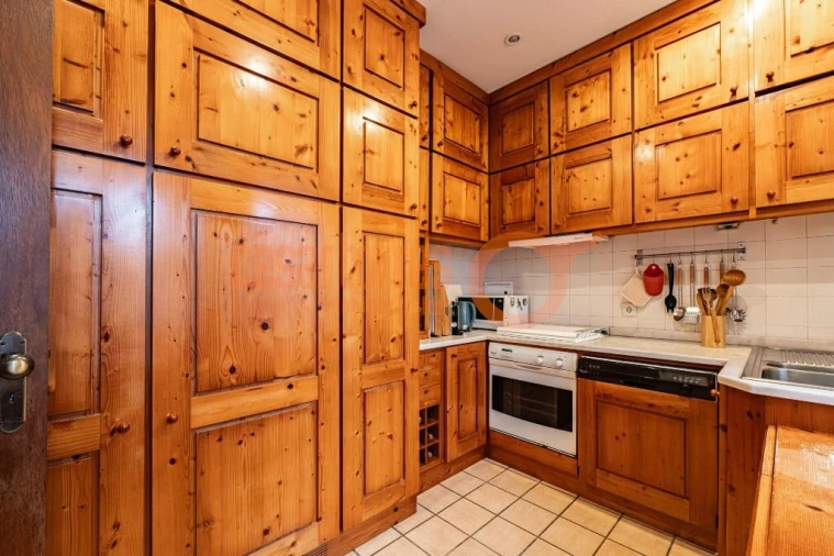 Moradia T4 para Venda em São Felix da Marinha Foto 3