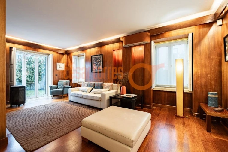 Moradia T4 para Venda em São Felix da Marinha Foto 9