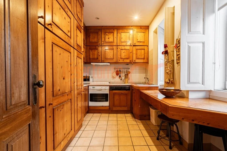 Moradia T4 para Venda em São Felix da Marinha Foto 1