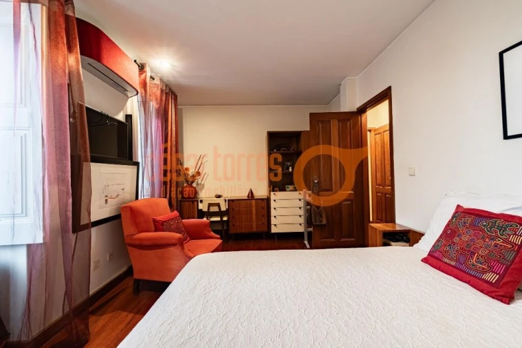 Moradia T4 para Venda em São Felix da Marinha Foto 21