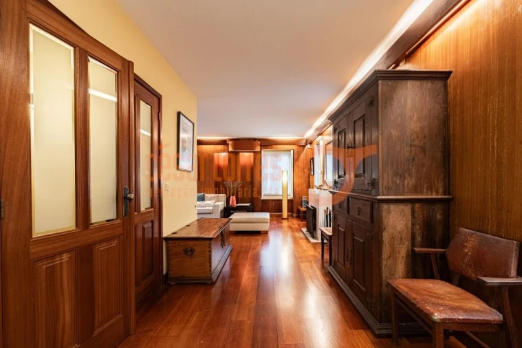 Moradia T4 para Venda em São Felix da Marinha Foto 8