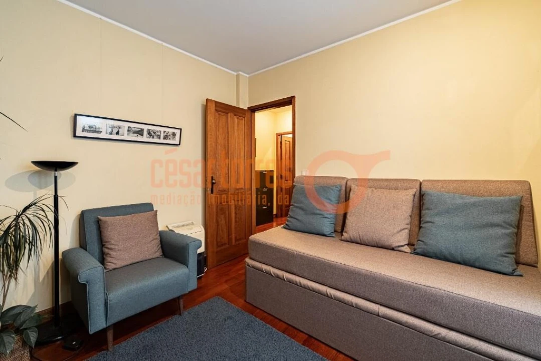 Moradia T4 para Venda em São Felix da Marinha Foto 14