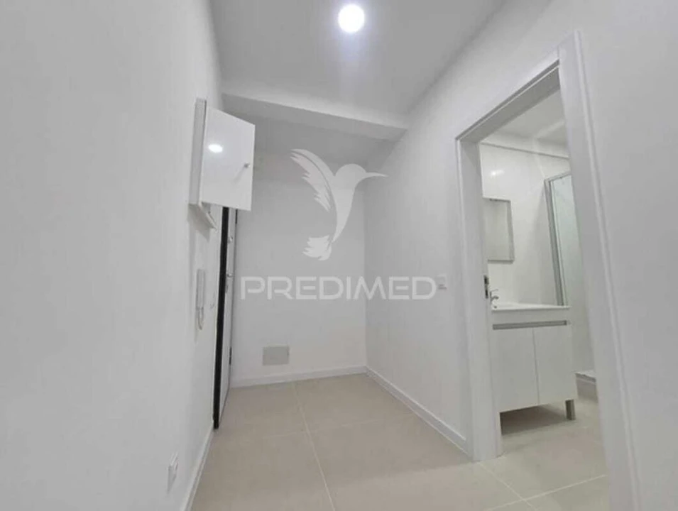 Apartamento T2 para Venda em Laranjeiro e Feijó Foto 5