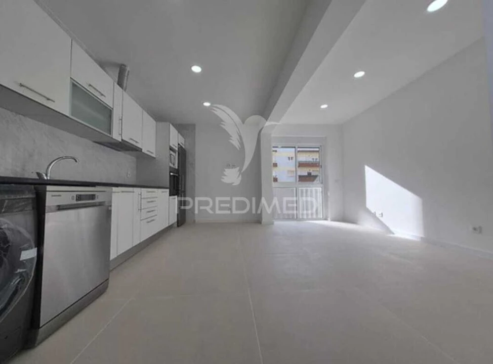 Apartamento T2 para Venda em Laranjeiro e Feijó Foto 4