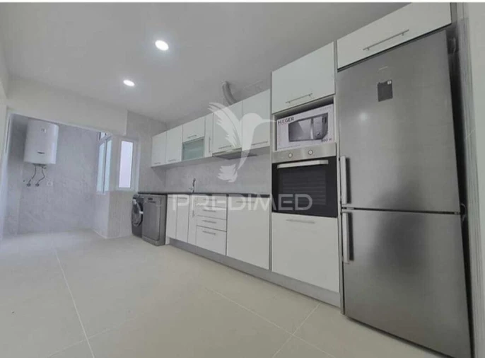 Apartamento T2 para Venda em Laranjeiro e Feijó Foto 2