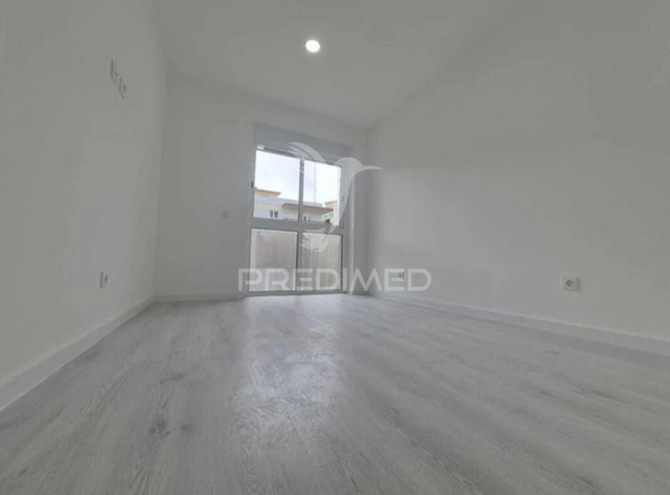 Apartamento T2 para Venda em Laranjeiro e Feijó Foto 11