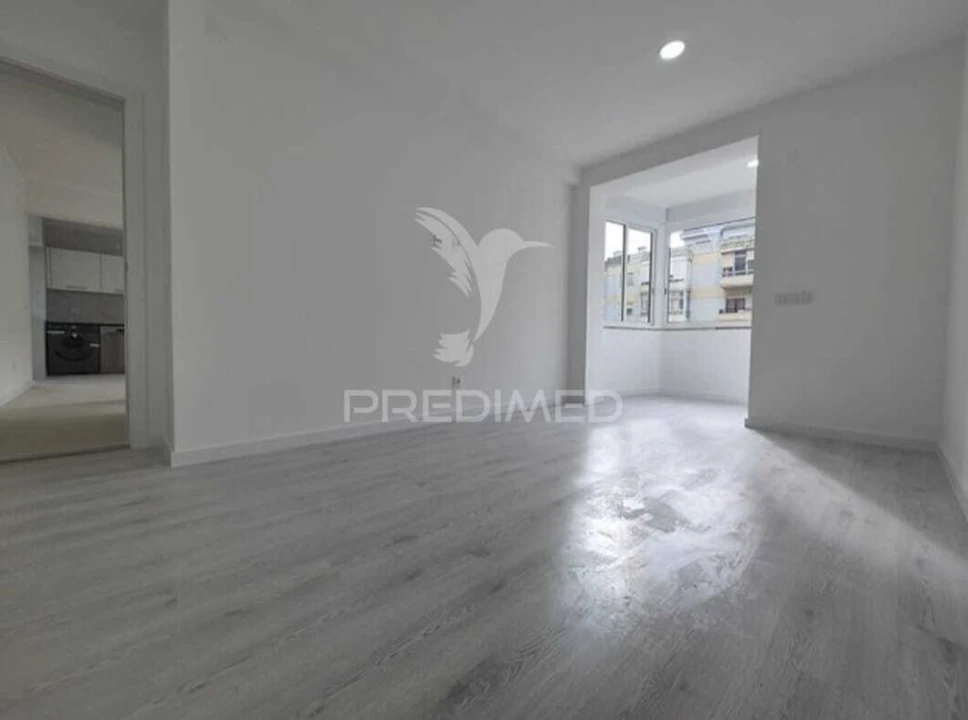 Apartamento T2 para Venda em Laranjeiro e Feijó Foto 7