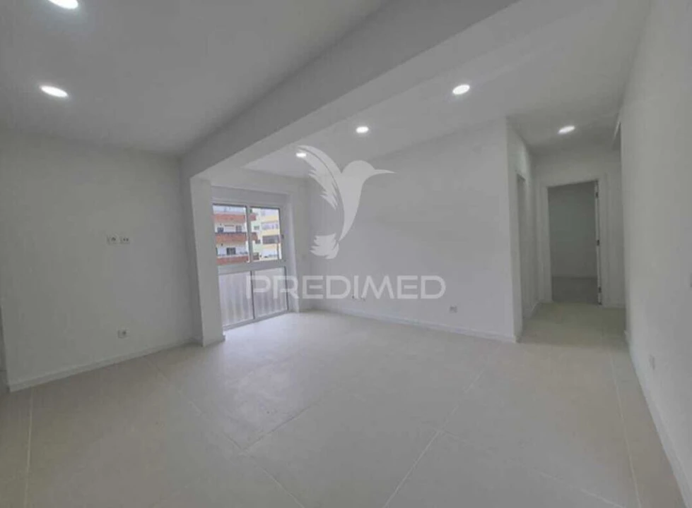 Apartamento T2 para Venda em Laranjeiro e Feijó Foto 6