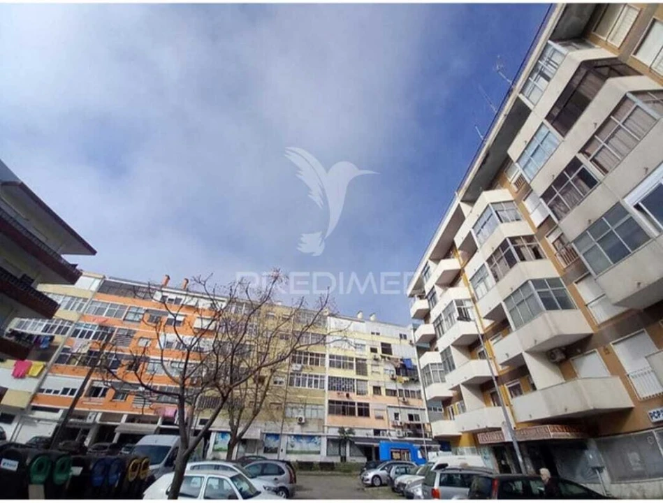 Apartamento T2 para Venda em Laranjeiro e Feijó Foto 15