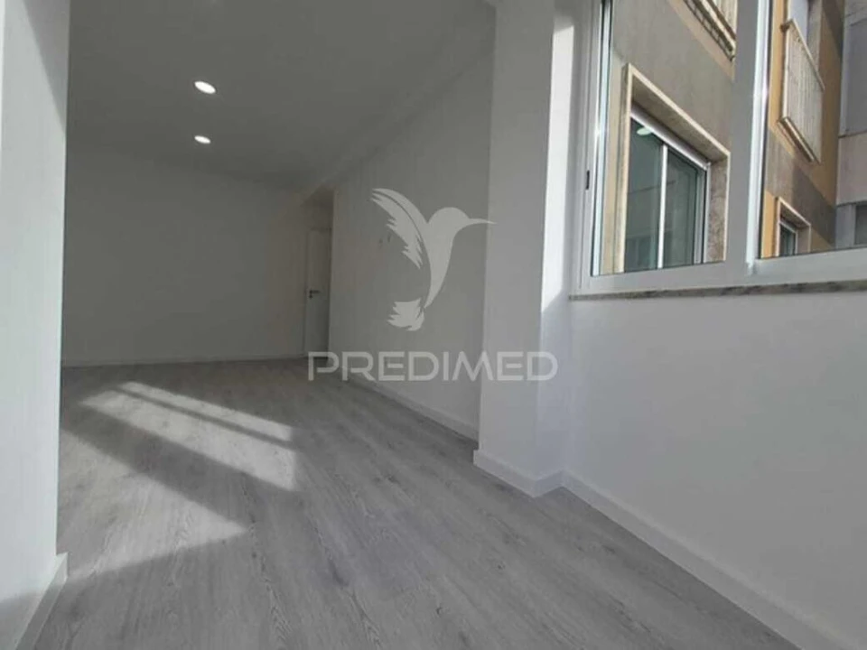 Apartamento T2 para Venda em Laranjeiro e Feijó Foto 9