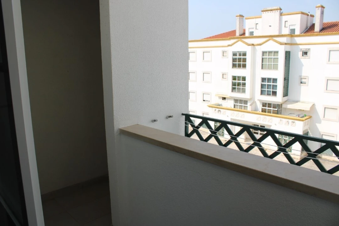 Apartamento T3 para Venda em Serra e Junceira Foto 8