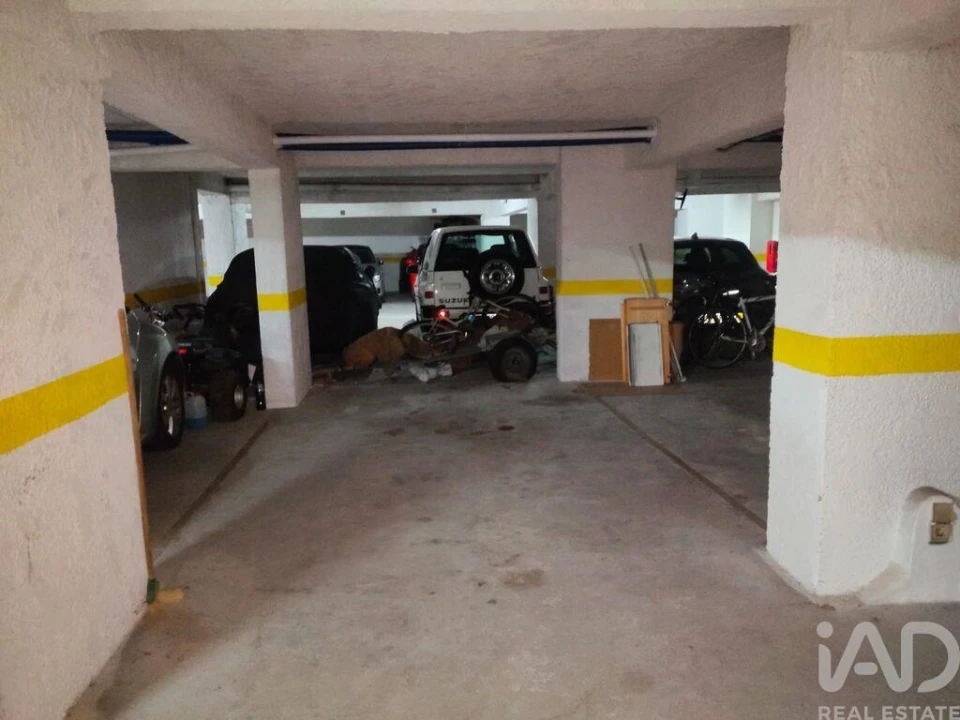 Garagem para Venda em Nossa Senhora do Pópulo, Coto e São Gregório Foto 7