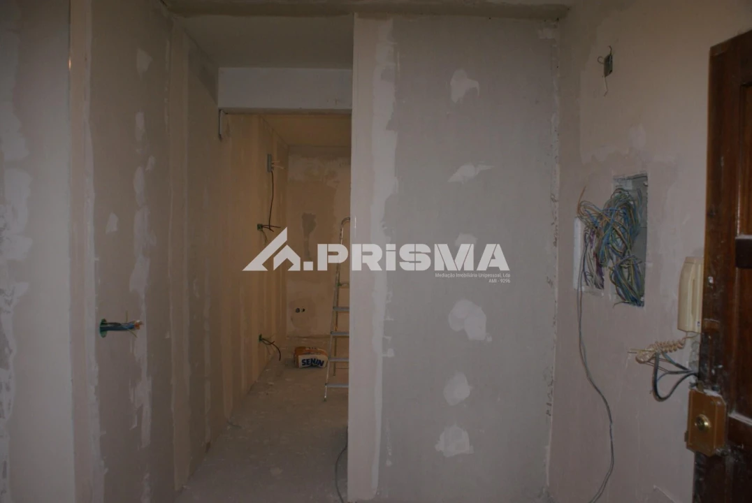 Apartamento T2 para Venda em Castelo Branco Foto 2
