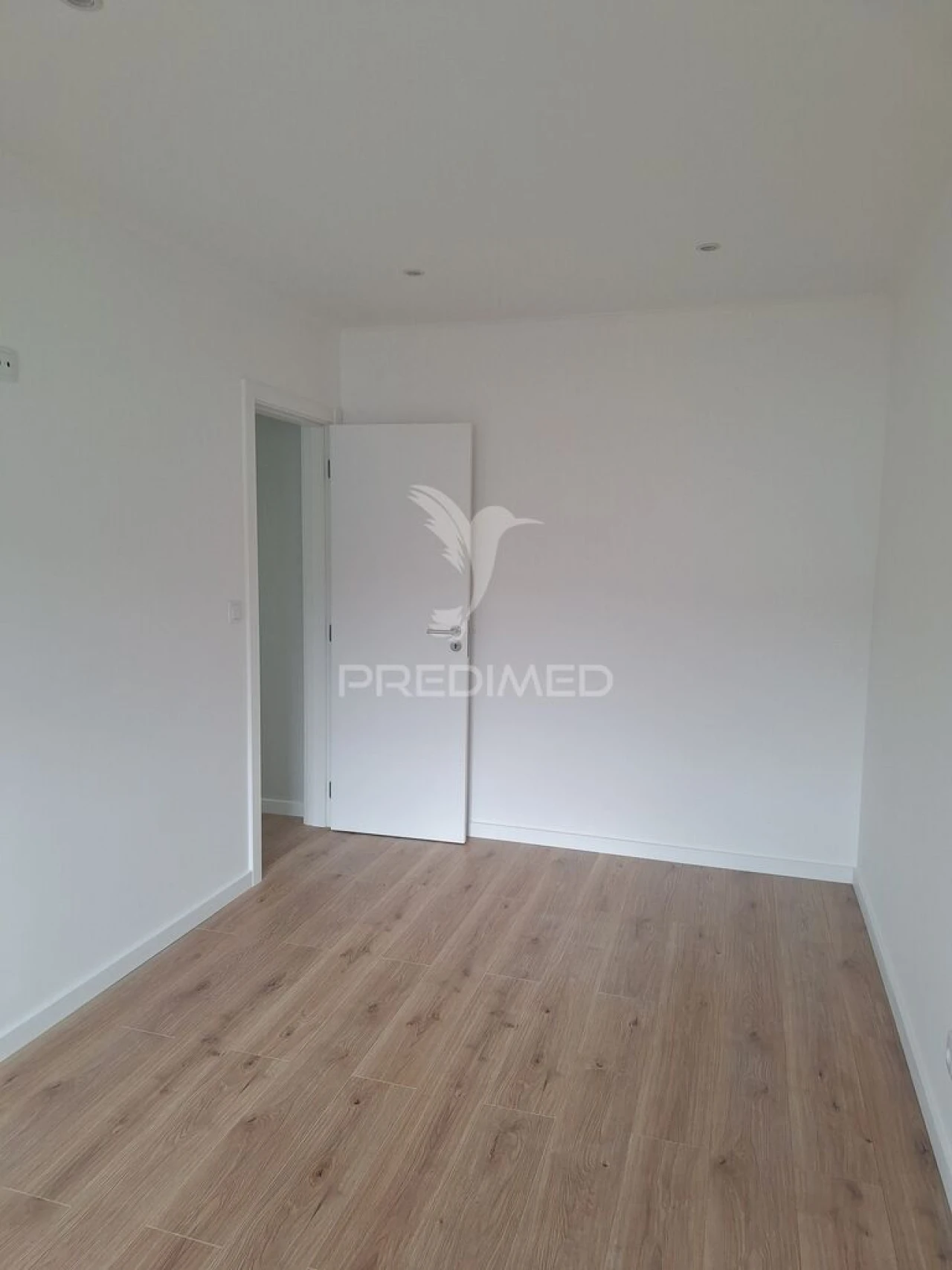 Apartamento T3 para Venda em Alfragide Foto 13