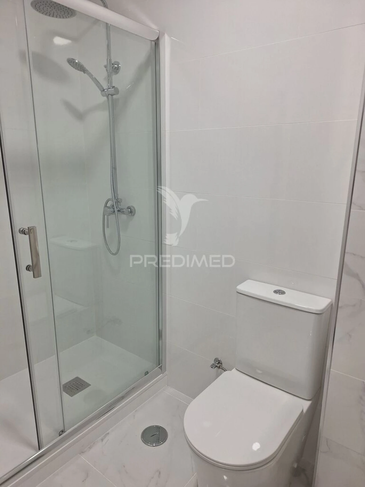 Apartamento T3 para Venda em Alfragide Foto 4