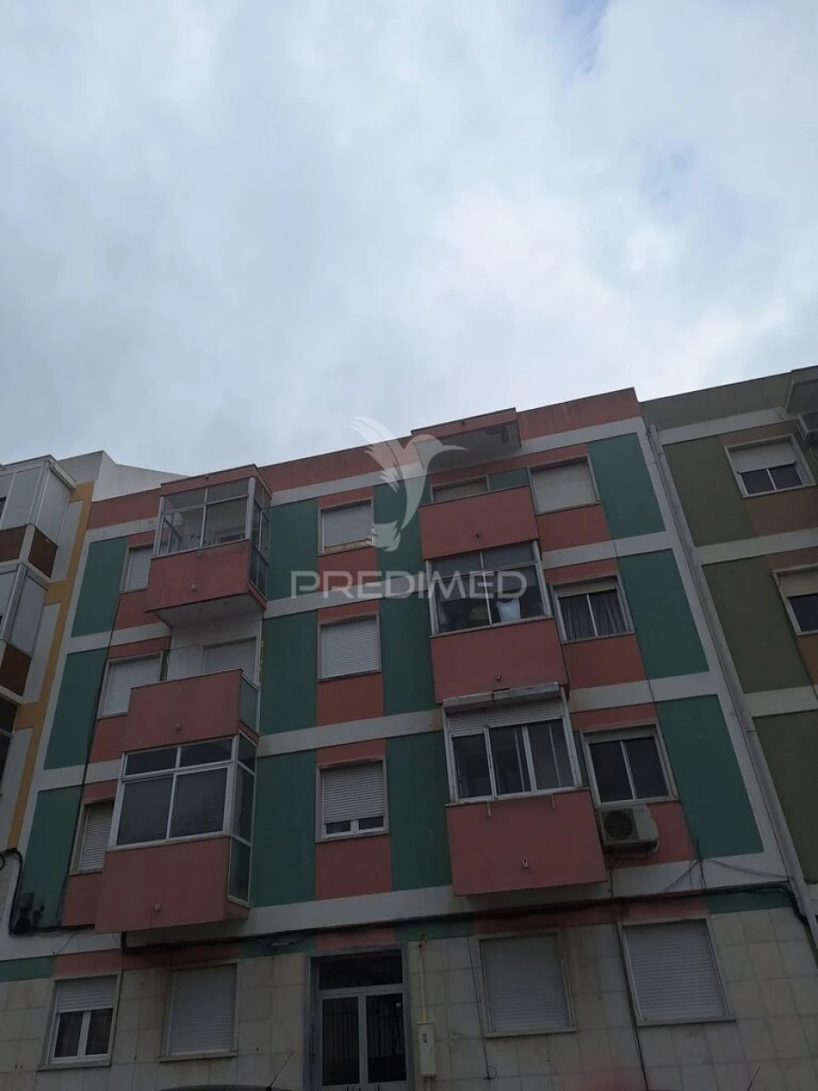 Apartamento T3 para Venda em Alfragide Foto 17