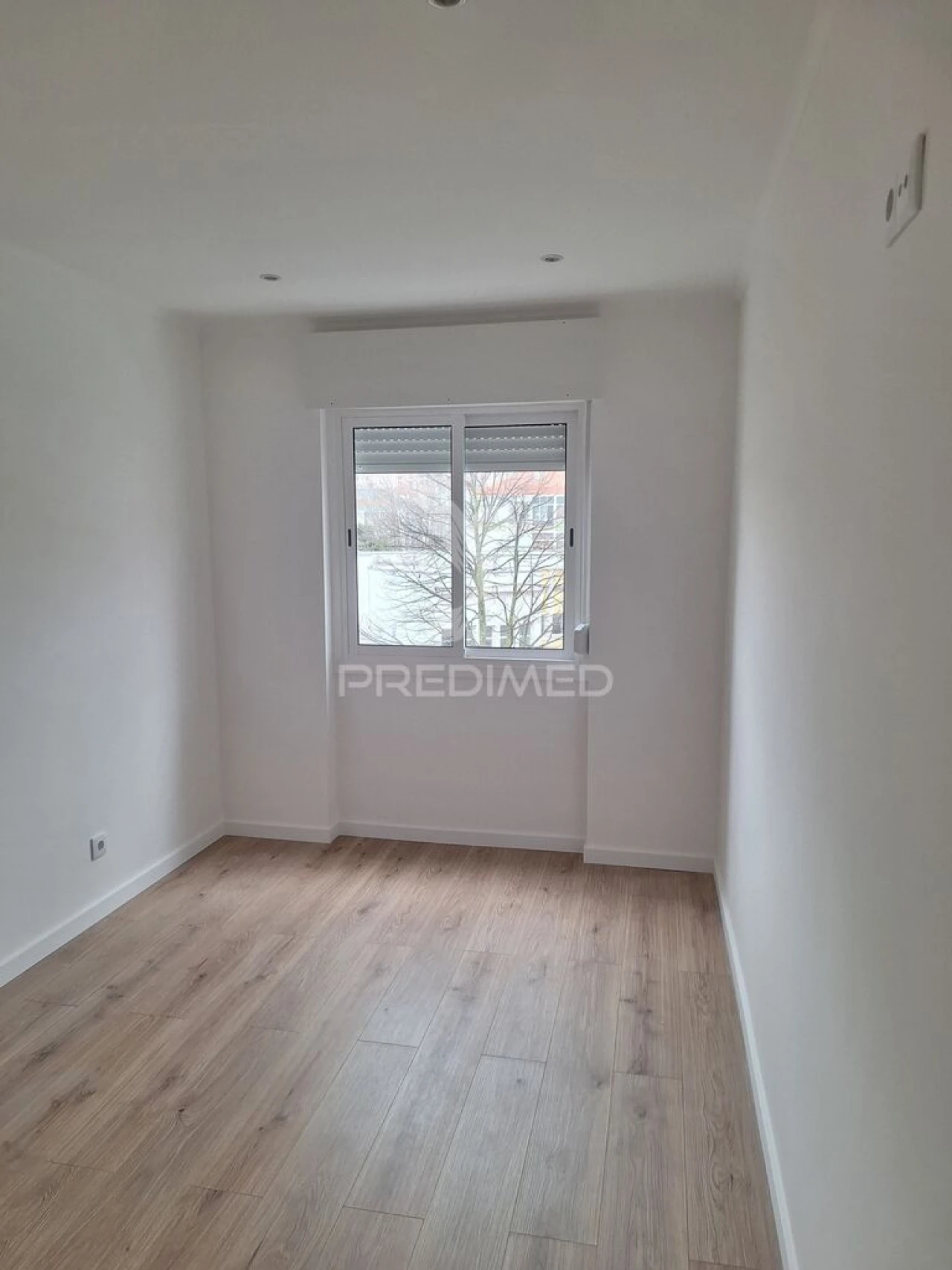 Apartamento T3 para Venda em Alfragide Foto 16