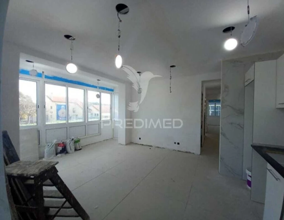 Apartamento T4 para Venda em Laranjeiro e Feijó Foto 6