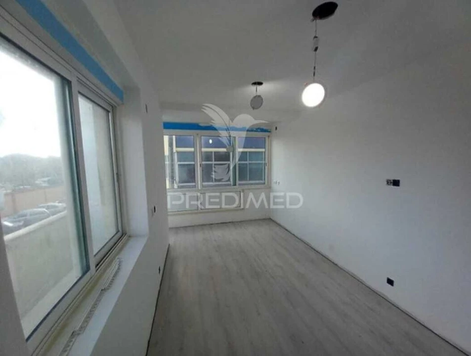 Apartamento T4 para Venda em Laranjeiro e Feijó Foto 8