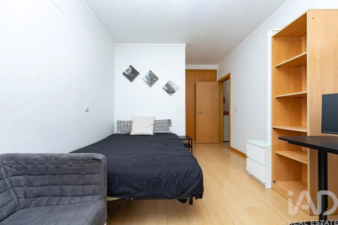 Apartamento T3 para Venda em São Domingos de Rana Foto 18